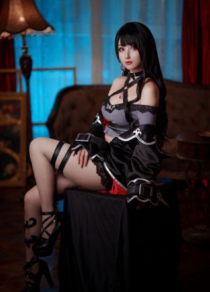 花朵与蛇