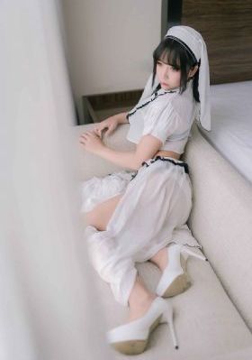 佳柔和院长公的第一次主演是谁